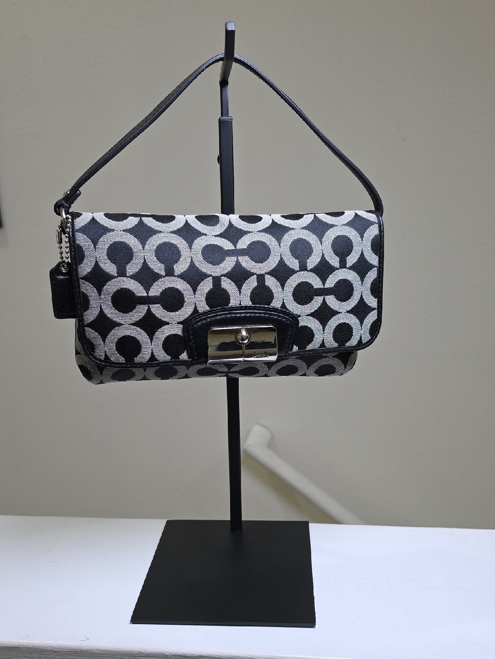 COACH Kristin OP Art Large Signature Print Wristlet/MiniBag Grey/Black New